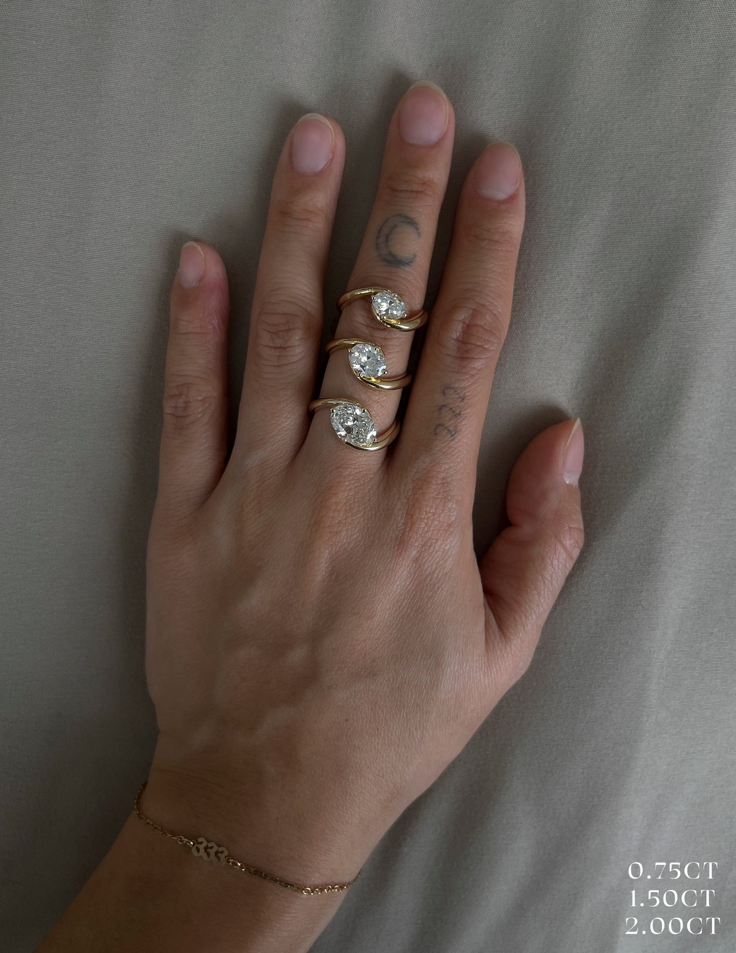 Solitaire-Oval Lab Grown Diamond Engagement Ring
