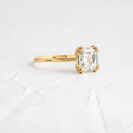 Solitaire-Oval Lab Grown Diamond Engagement Ring
