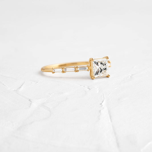 Solitaire-Oval Lab Grown Diamond Engagement Ring