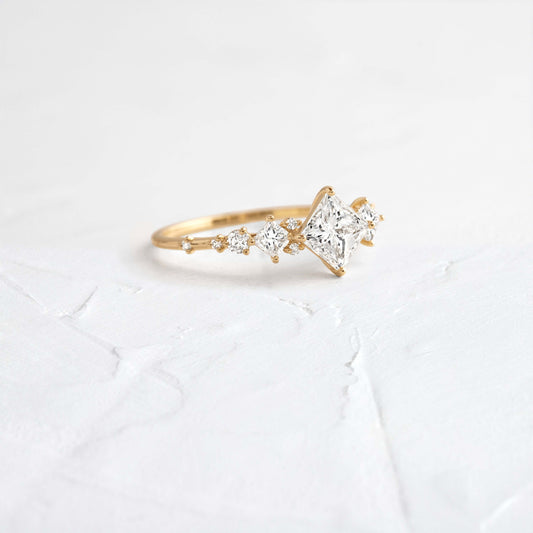 Solitaire-Oval Lab Grown Diamond Engagement Ring