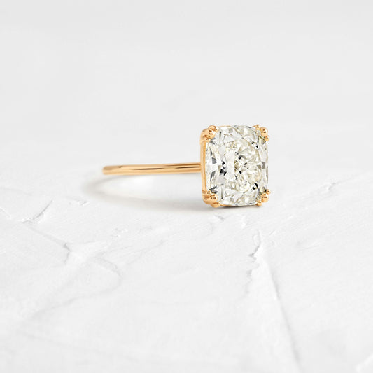 Solitaire-Oval Lab Grown Diamond Engagement Ring