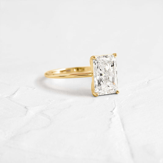 Solitaire-Oval Lab Grown Diamond Engagement Ring