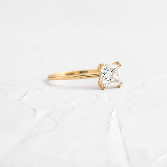 Solitaire-Oval Lab Grown Diamond Engagement Ring