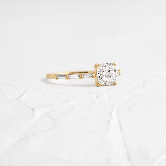 Solitaire-Oval Lab Grown Diamond Engagement Ring