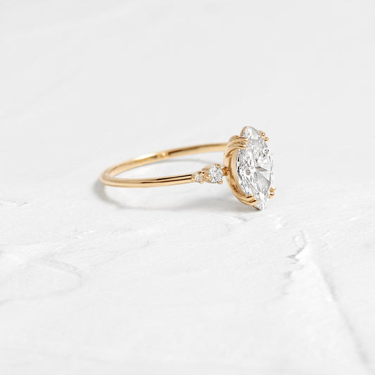 Solitaire-Oval Lab Grown Diamond Engagement Ring