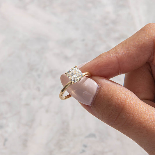 Solitaire-Oval Lab Grown Diamond Engagement Ring