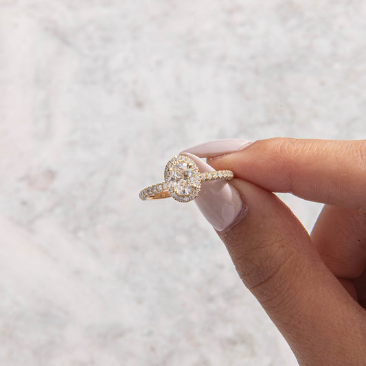 Solitaire-Oval Lab Grown Diamond Engagement Ring