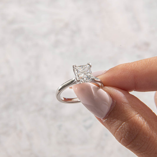 Solitaire-Oval Lab Grown Diamond Engagement Ring
