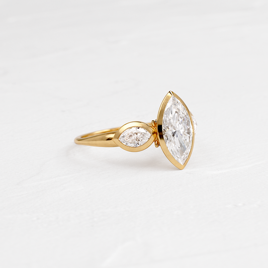 Solitaire-Oval Lab Grown Diamond Engagement Ring