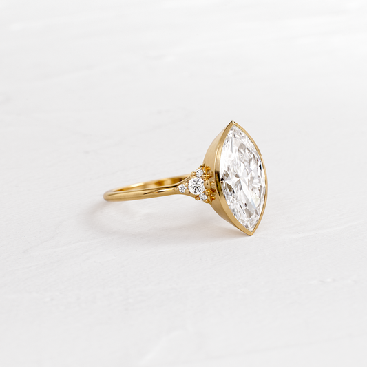 Solitaire-Oval Lab Grown Diamond Engagement Ring