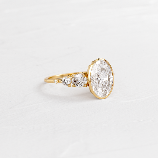 Solitaire-Oval Lab Grown Diamond Engagement Ring