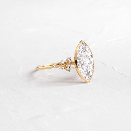 Solitaire-Oval Lab Grown Diamond Engagement Ring