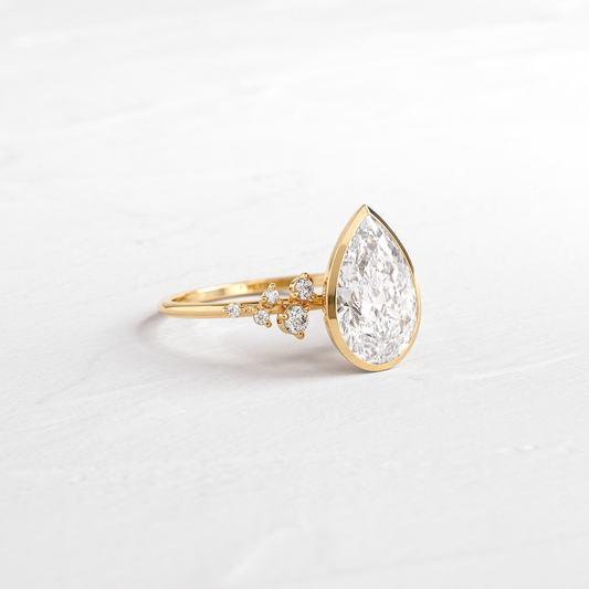 Solitaire-Oval Lab Grown Diamond Engagement Ring