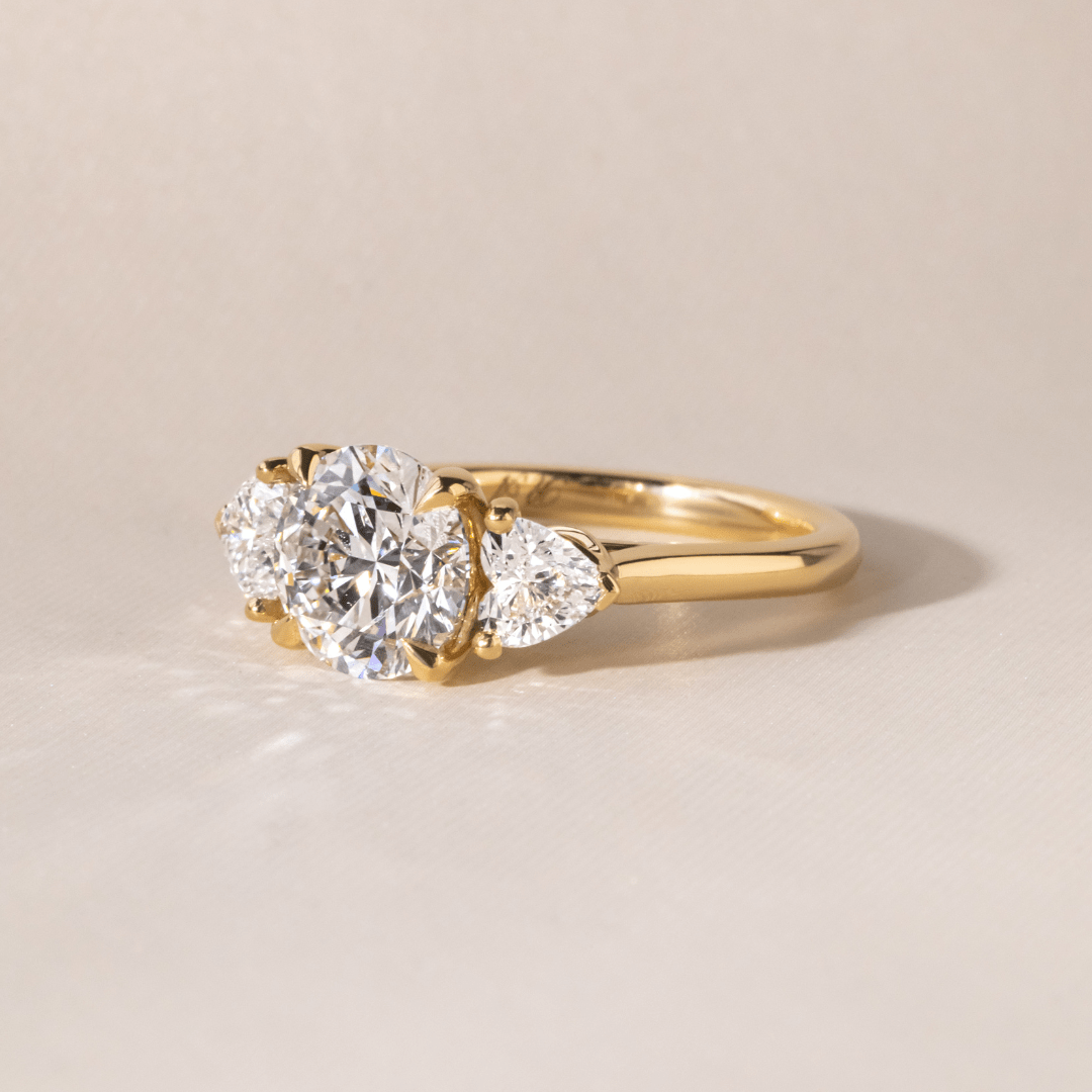 Solitaire-Oval Lab Grown Diamond Engagement Ring