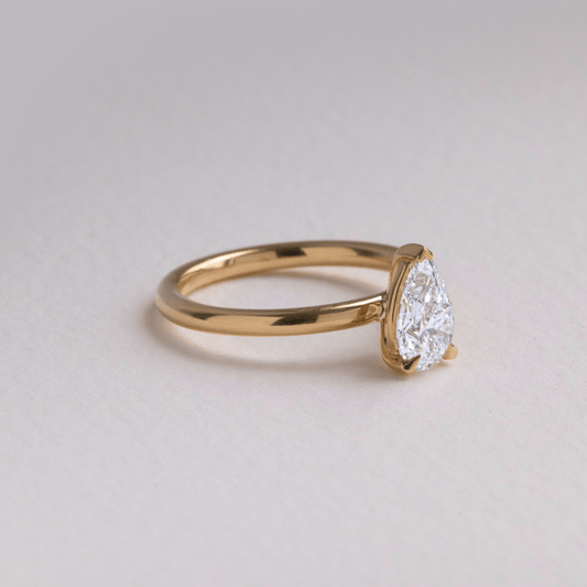 Solitaire-Oval Lab Grown Diamond Engagement Ring