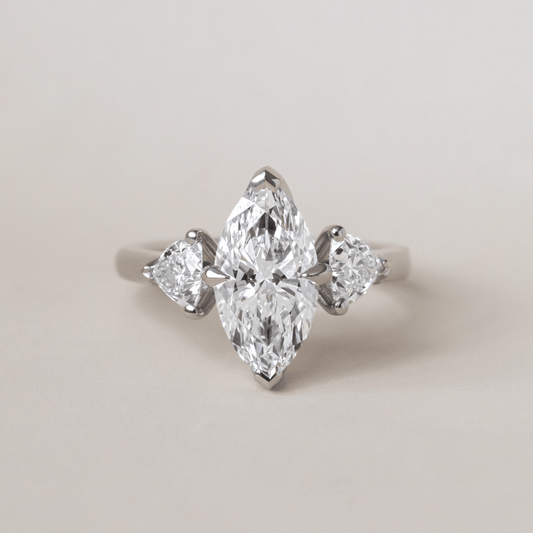Solitaire-Oval Lab Grown Diamond Engagement Ring
