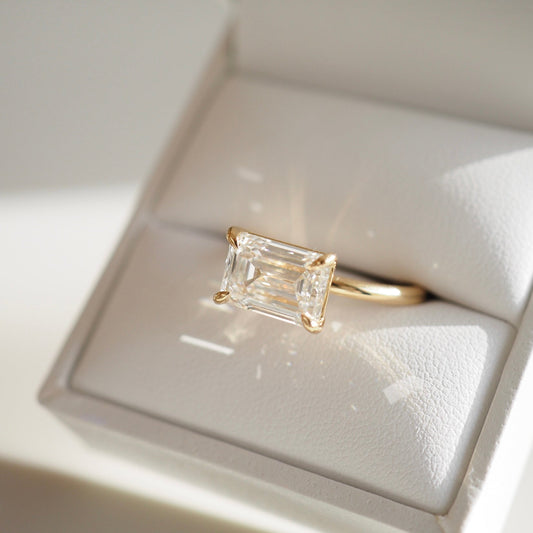 Solitaire-Oval Lab Grown Diamond Engagement Ring