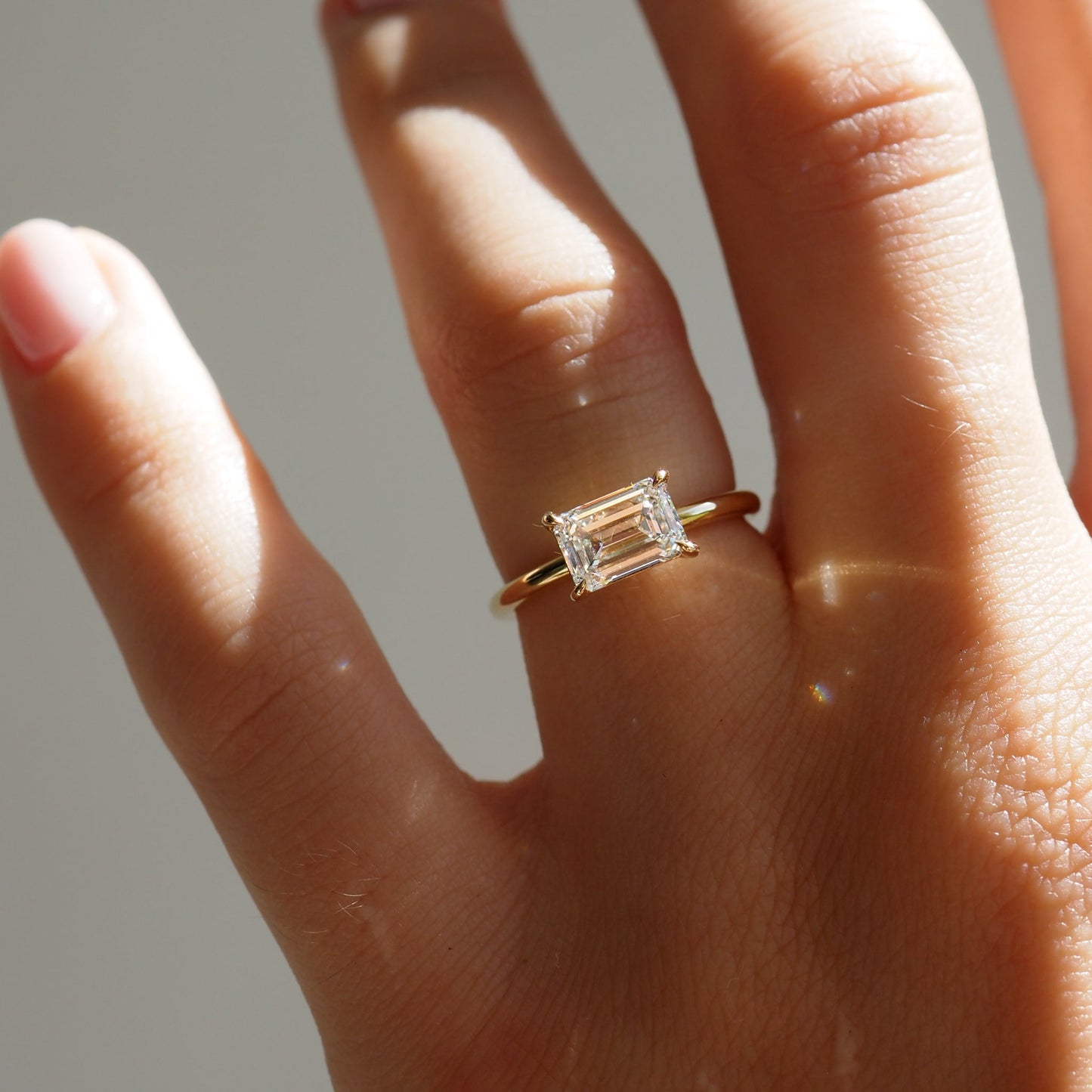 2.0 CT Emerald Lab Grown Diamond East-West Solitaire Engagement Ring 4