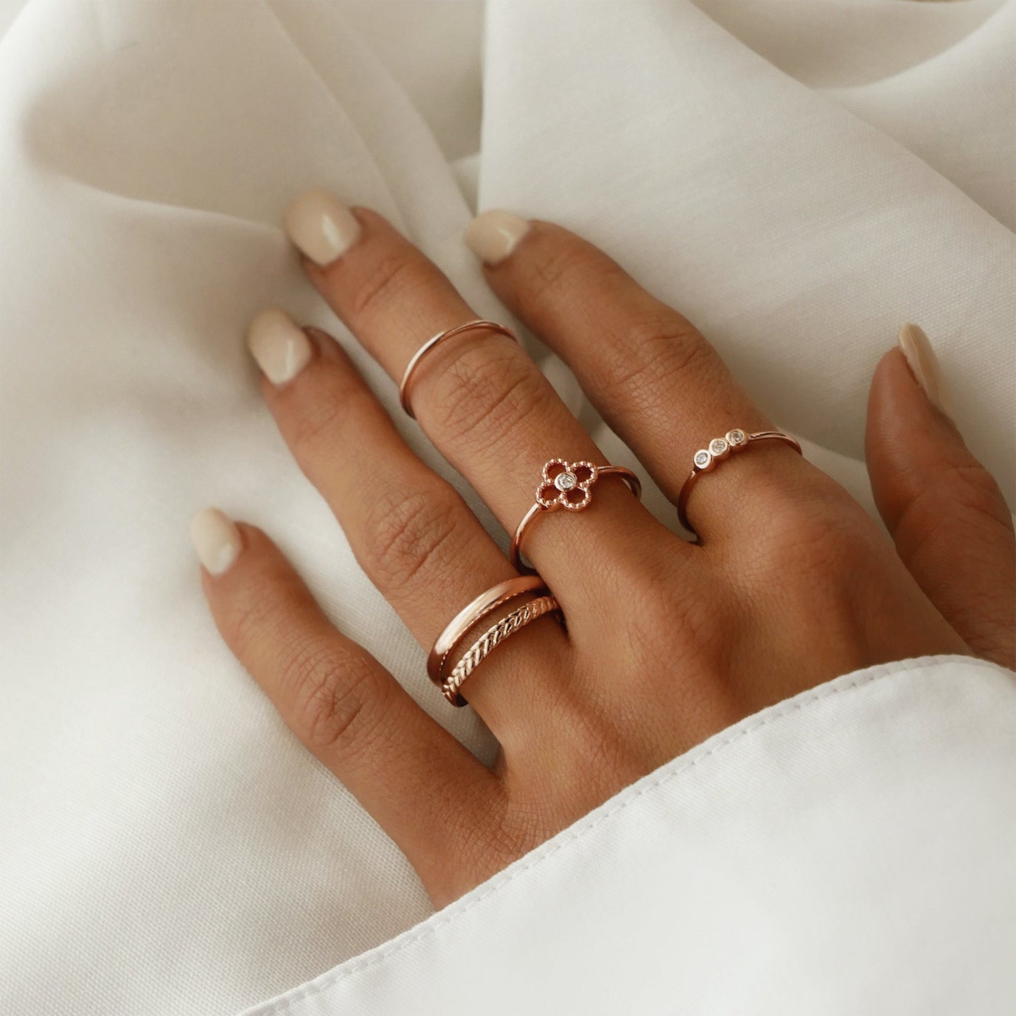 0.50 CT Round Lab-Grown Diamond Gold Flower Wedding Band 6