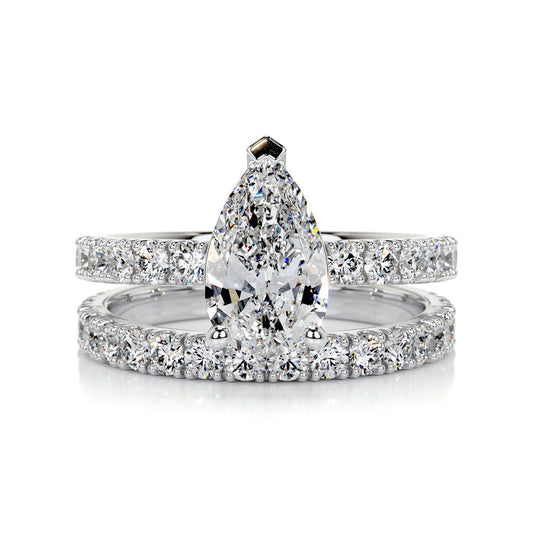 Radiant Elegance: 1.50 CT Pear Lab Grown Diamond Bridal Ring Set 1