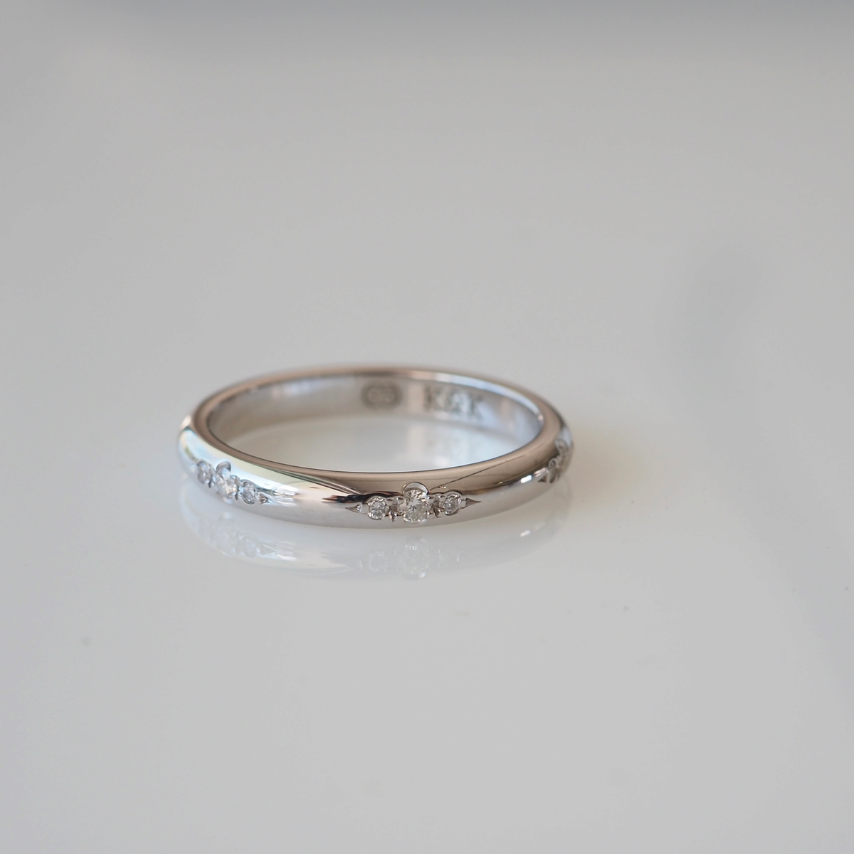 Elegant 0.50 TCW Round Lab Grown Diamond Flush Wedding Band 4