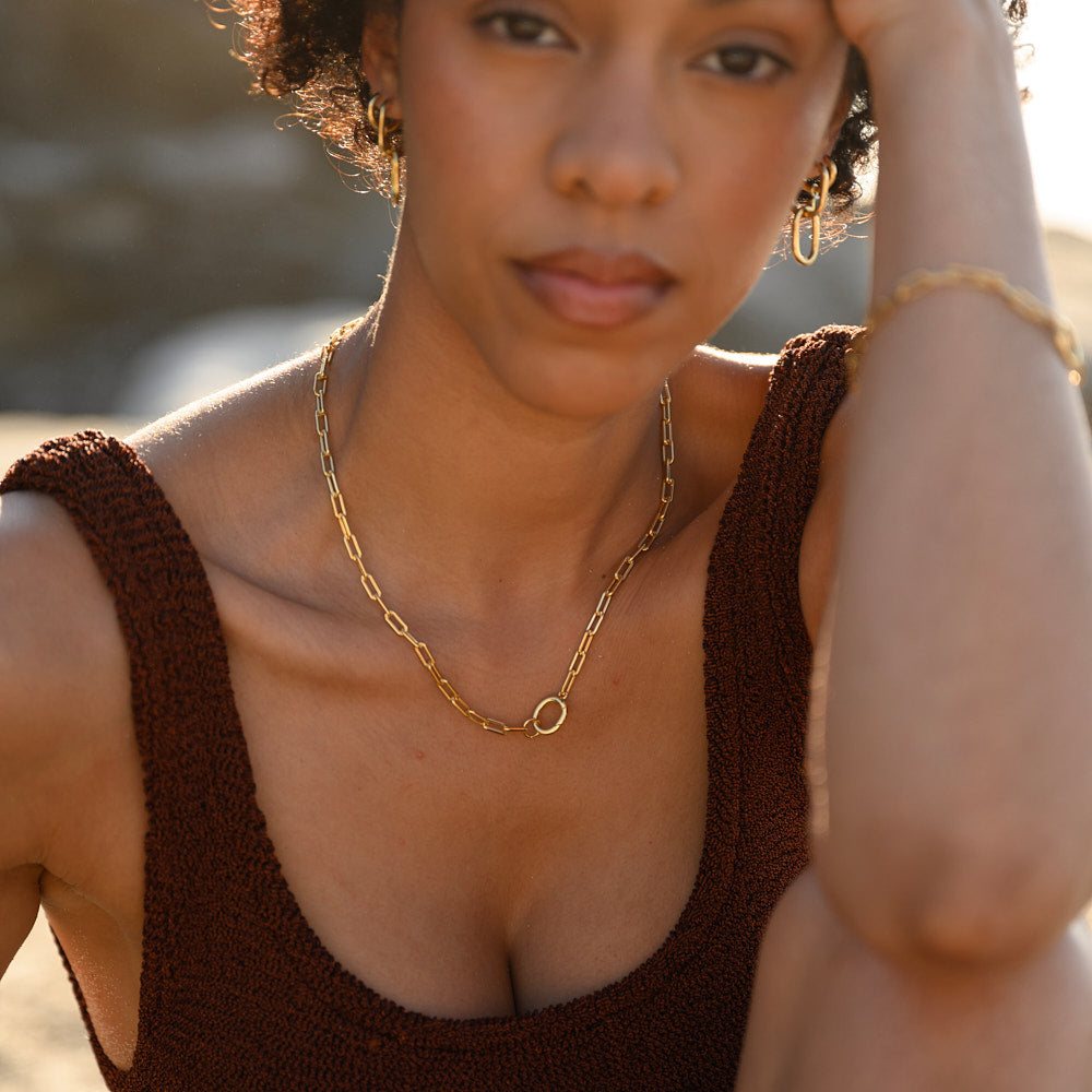 Elegance in 18K Gold: Paperclip Chain Necklace 7