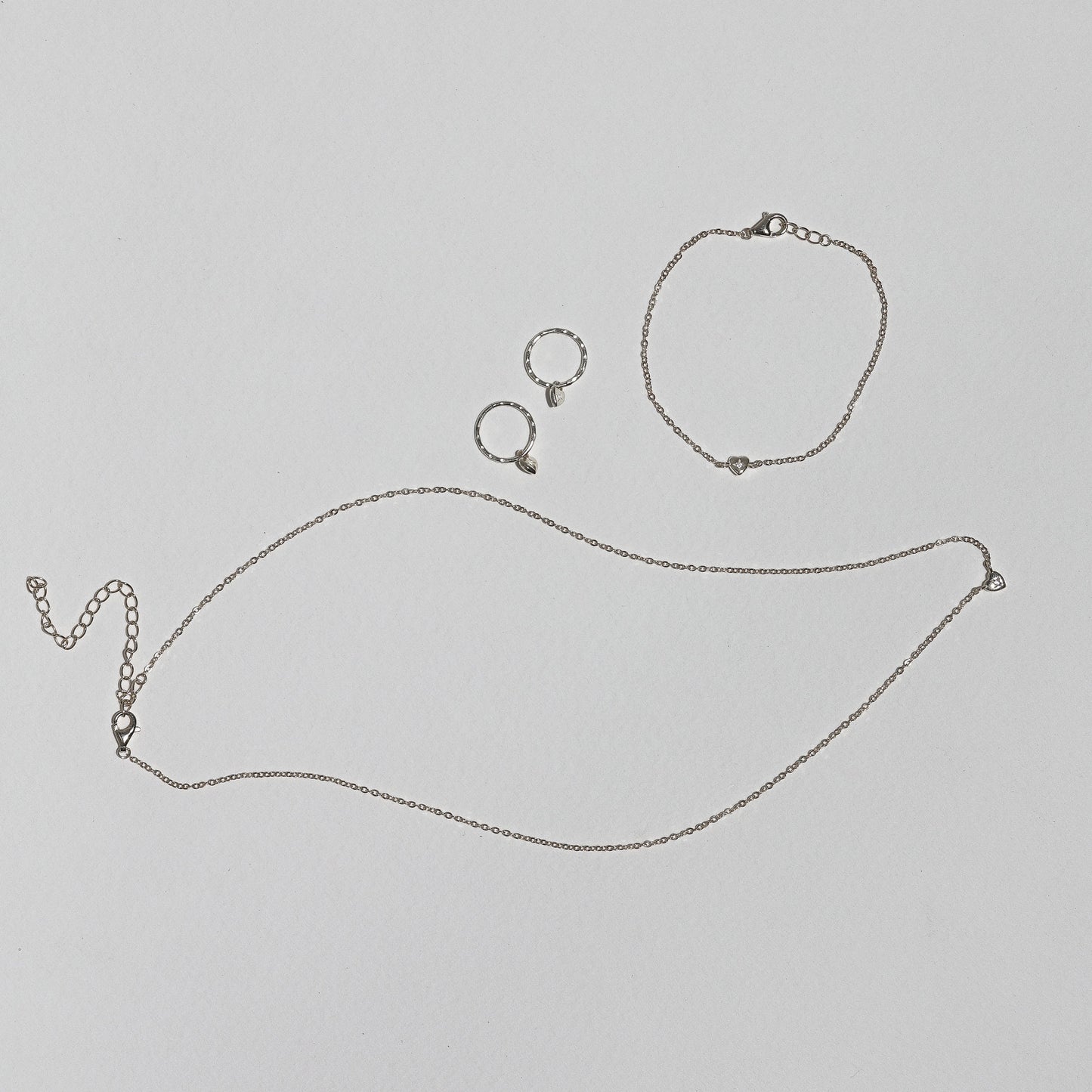 Radiant Heart: 0.01 CT Round Lab Grown Diamond Necklace 8