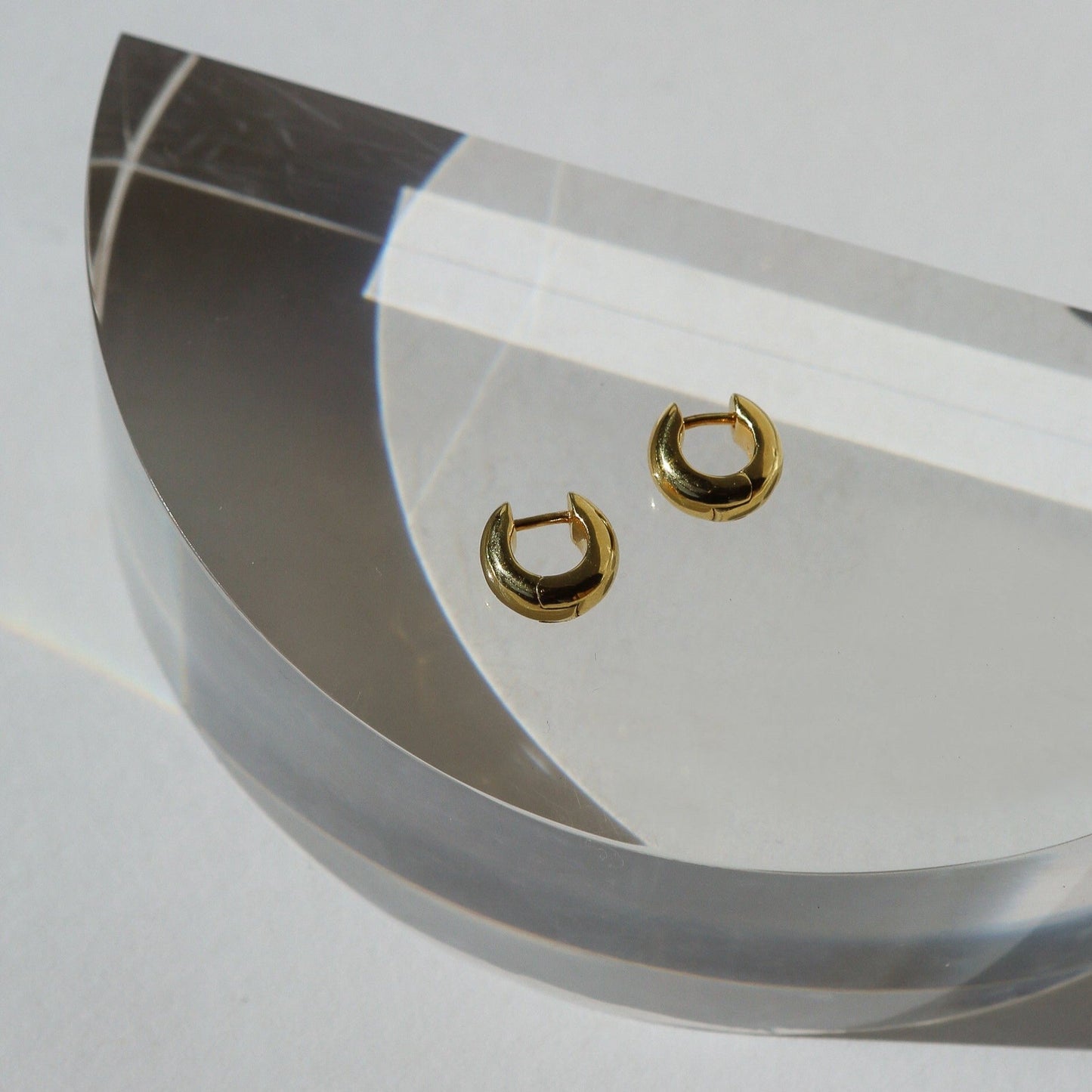 Elegant Gold Chunky Hoop Earrings 7