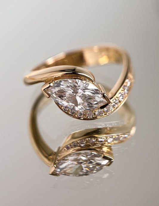 Solitaire-Oval Lab Grown Diamond Engagement Ring
