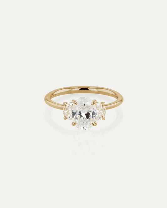 Solitaire-Oval Lab Grown Diamond Engagement Ring