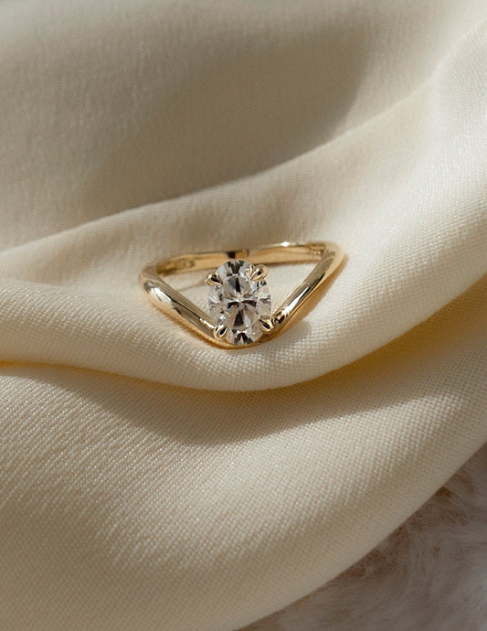 Solitaire-Oval Lab Grown Diamond Engagement Ring
