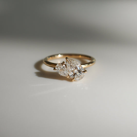 Elegant 1.50 CT Pear Cut Lab Grown Diamond Engagement Ring 2