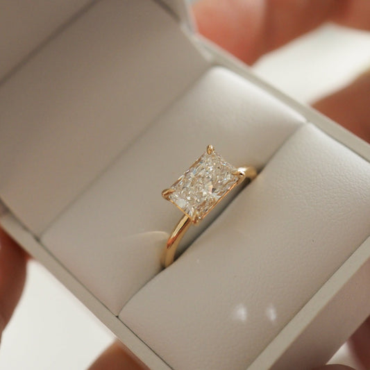 Radiant Elegance: 2.0 CT Lab-Grown Diamond Solitaire Engagement Ring 2