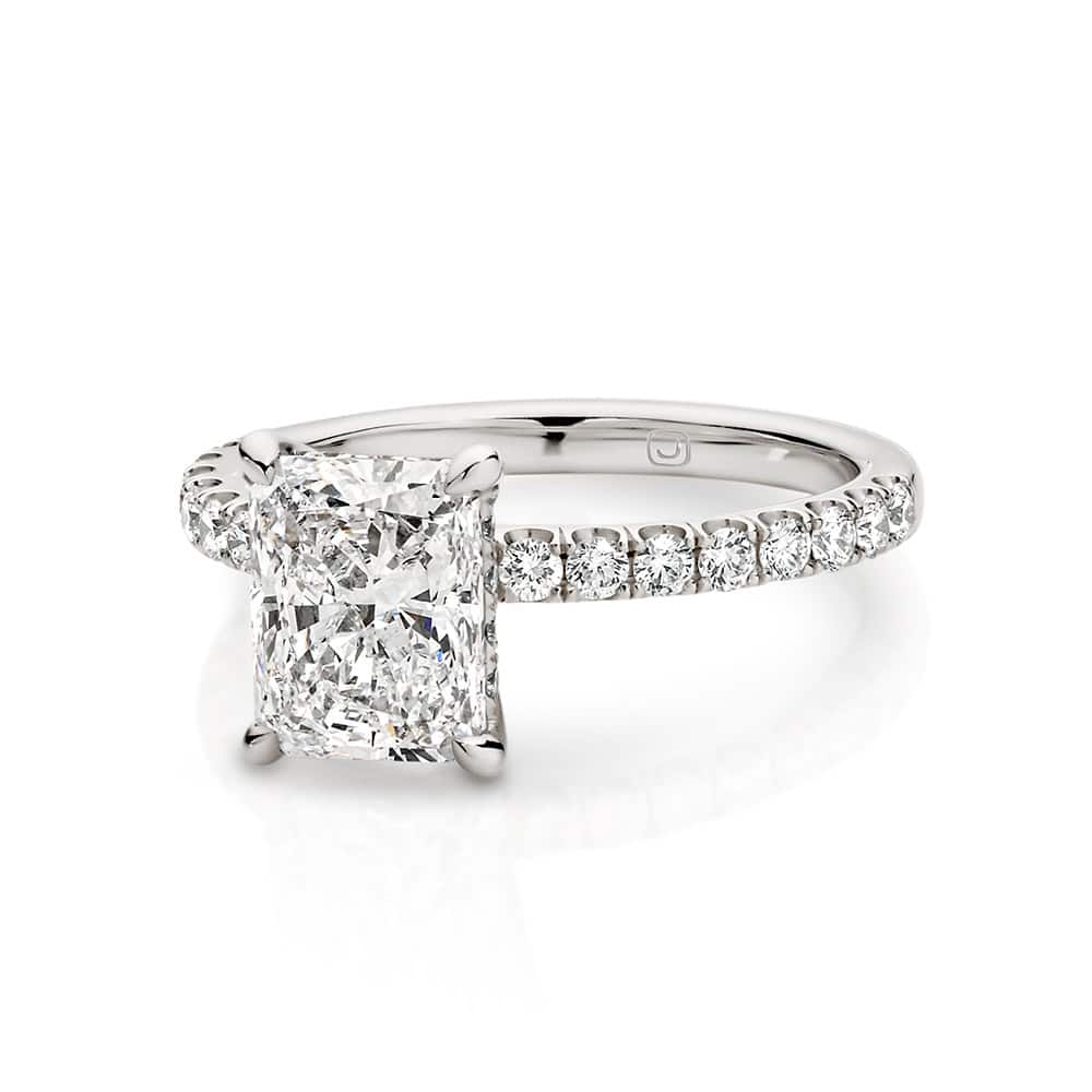 Solitaire-Oval Lab Grown Diamond Engagement Ring