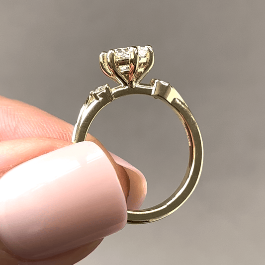 Solitaire-Oval Lab Grown Diamond Engagement Ring