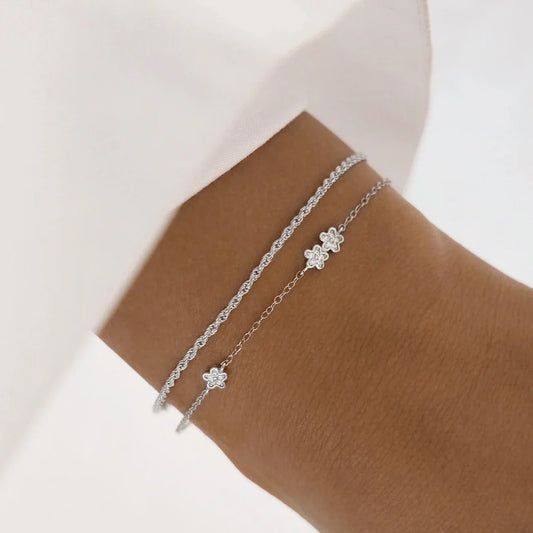 Elegant 0.06 TCW Round Lab Grown Diamond Floral Bracelet 2