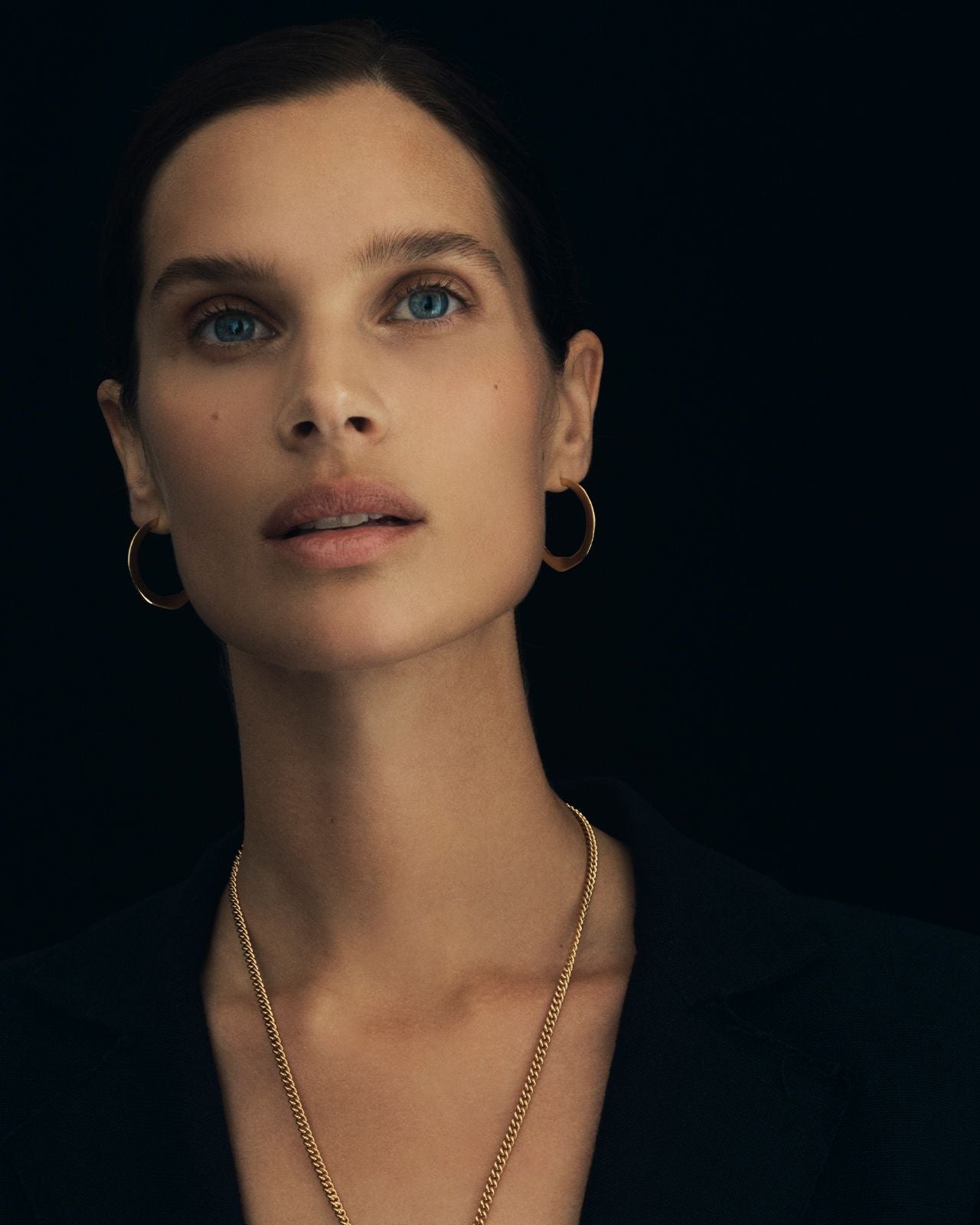 Elegantly Styled Solid Gold Hoop Earrings 4