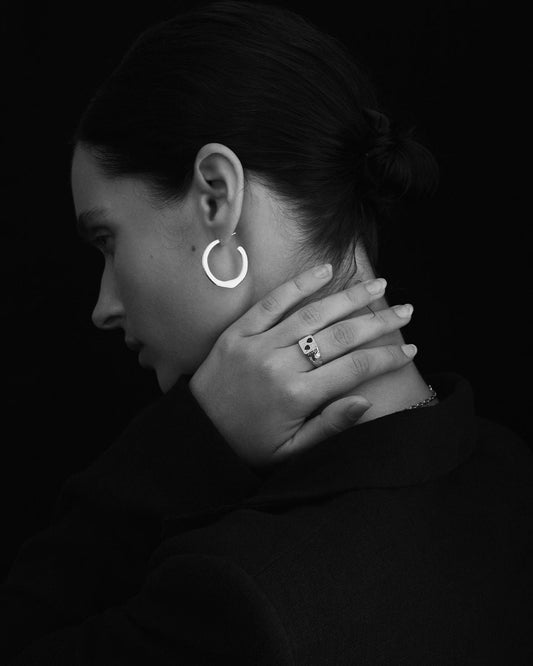 Elegant Silver Twist Hoop Earrings 2