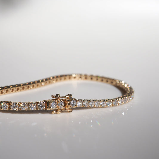 2.71 Carat Round Lab-Grown Diamond Tennis Bracelet in Gold 2