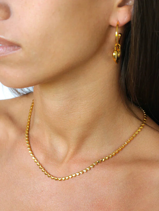 Elegant Gold Heart Charm Necklace 2