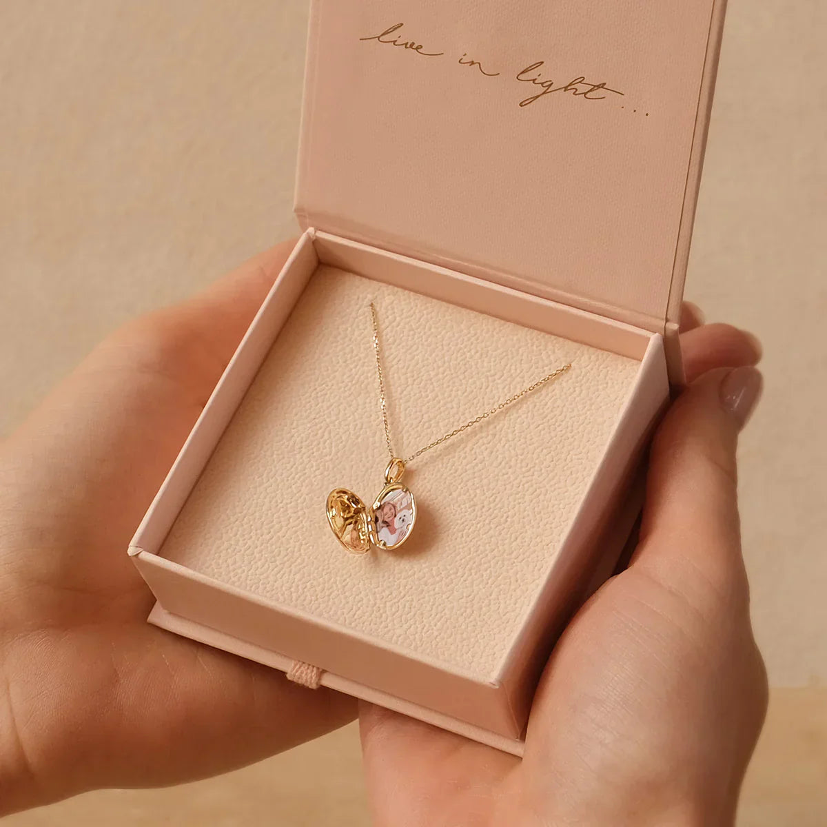 0.02 CT Round Lab Grown Diamond Gold Oval Locket Pendant 9