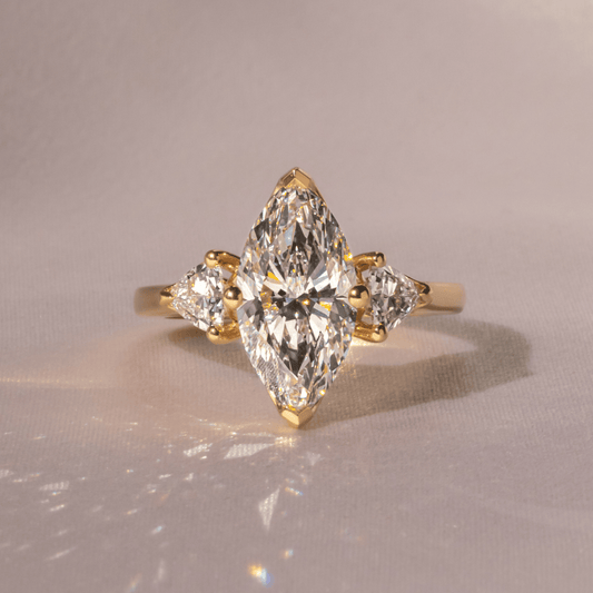 Solitaire-Oval Lab Grown Diamond Engagement Ring