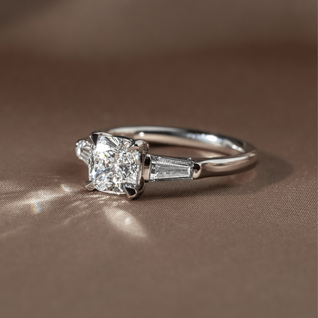 Solitaire-Oval Lab Grown Diamond Engagement Ring