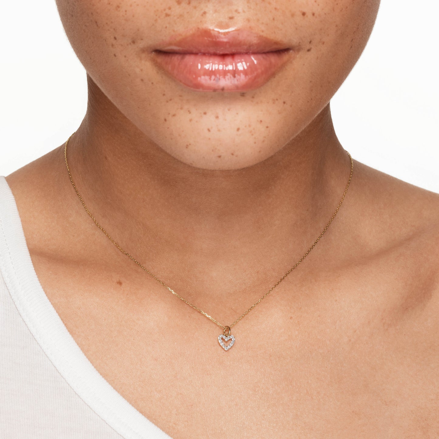 0.070 TCW Round Lab Grown Diamond Heart Pendant Necklace 4