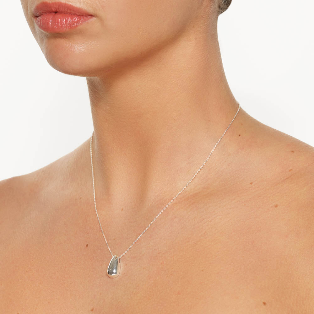 Elegant Silver Teardrop Pendant Necklace 6