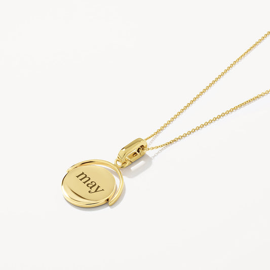 Personalized Gold Circle Pendant Necklace 2