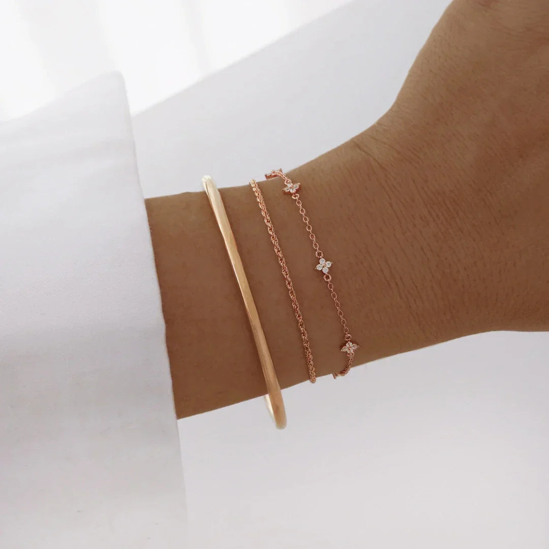 Elegant 0.05 TCW Lab-Grown Diamond Floral Bracelet 17