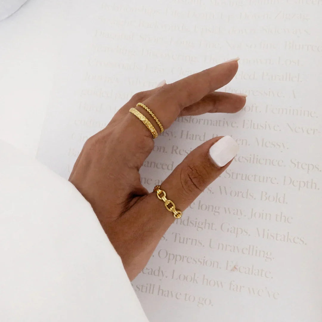 Link Chained Classic Wedding Band 17