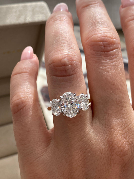 Solitaire-Oval Lab Grown Diamond Engagement Ring
