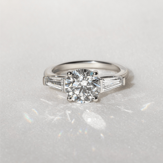 Solitaire-Oval Lab Grown Diamond Engagement Ring